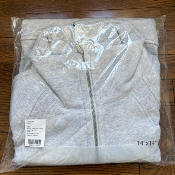 NWT Lululemon Oversized Scuba Funnel Neck Half Zip XS/S (long) in Heathered Grey - Picture 2 of 3